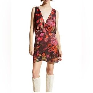 Careste NWT Floral Dress